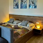 Tatry Panorama Jacuzzi & Sauna Apartamento *